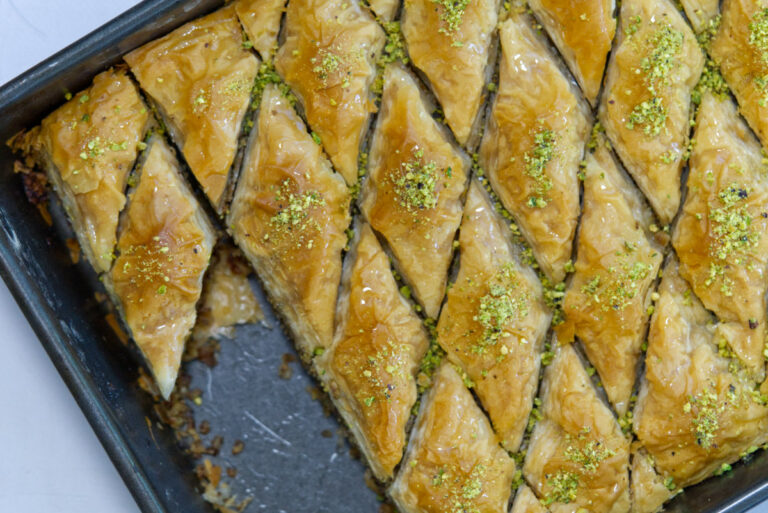 Baklawa – Traditional Middle Eastern Layered Pastry Dessert