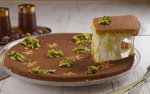 Knafeh – Traditional Middle Eastern Cheese Dessert